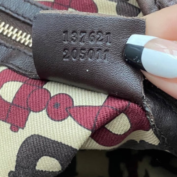 GUCCI PELHAM HOBO (AUTHENTIC) - Picture 9 of 10